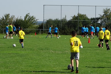 Fußballburg Teenager